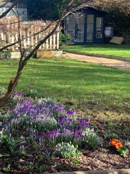 Beautiful Georgian Cottage Within A Private Walled Garden Oakham Exterior foto